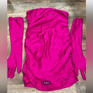 L Fashion nova dress
Very Good Condition